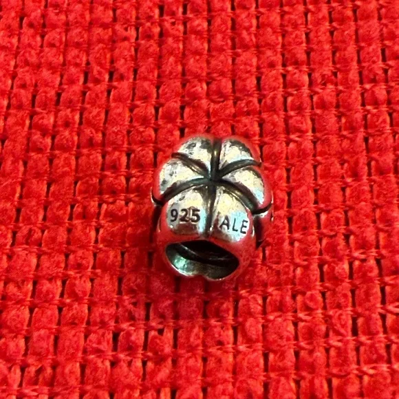 Pandora Pumpkin Charm - Picture 2 of 2